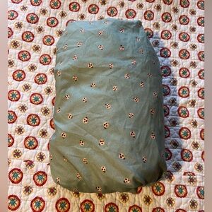 EUC Pillowfort Ladybug Fitted Sheet Full Size Bed